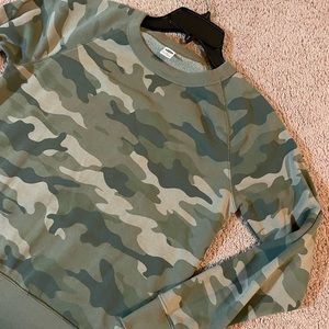 Camo sweatshirt. Old Navy. Sz XS